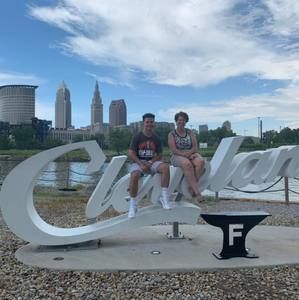 Meet your Posher, Elaine